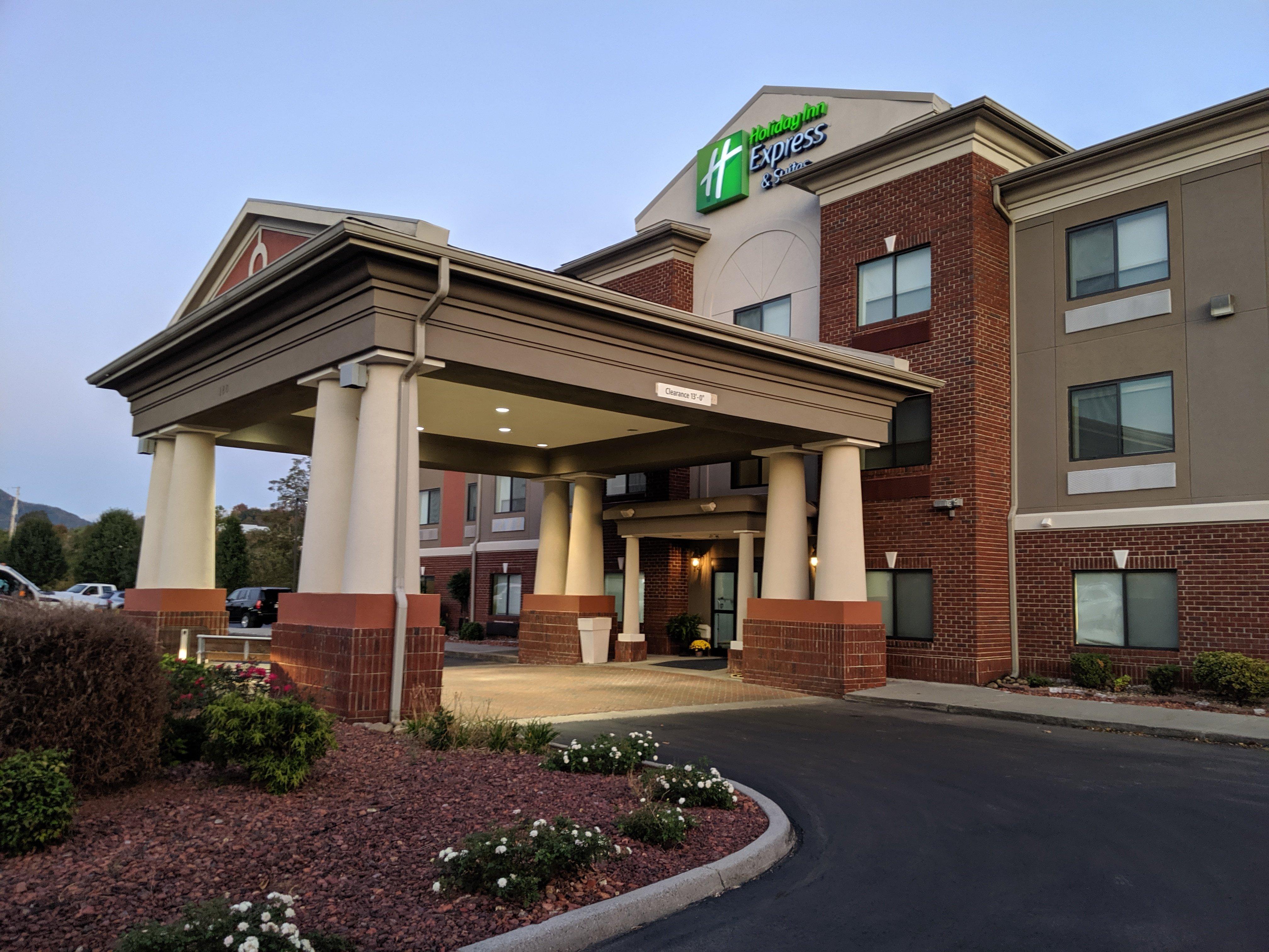 Holiday Inn Express Hotel & Suites Claypool Hill -Richlands Area By Ihg Pounding Mill Zewnętrze zdjęcie